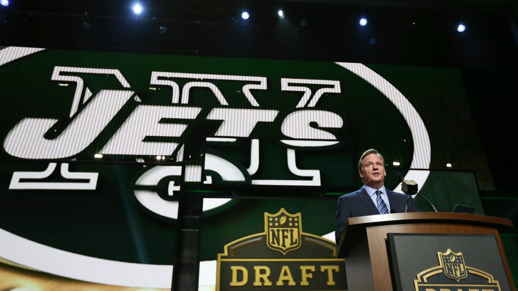 New York Jets options with the sixth pick