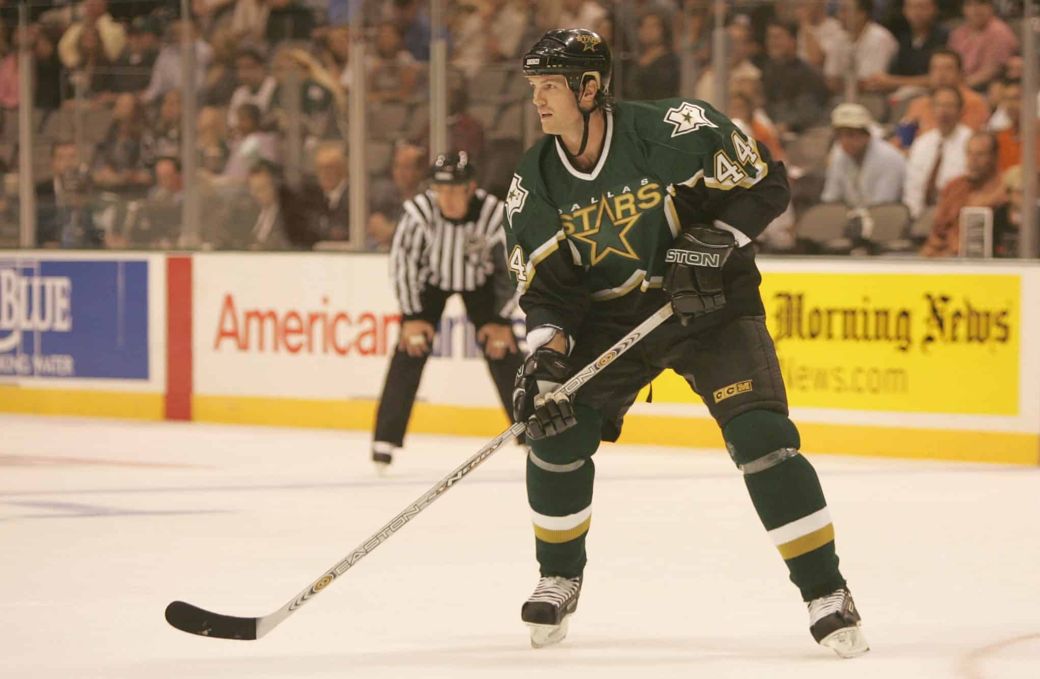 Center Jason Arnott of the Edmonton Oilers looks on during a game