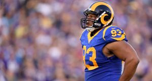 LOS ANGELES, CA - SEPTEMBER 27: Ndamukong Suh #93 of the Los Angeles Rams during the second quarter against the Minnesota Vikings at Los Angeles Memorial Coliseum on September 27, 2018 in Los Angeles, California.