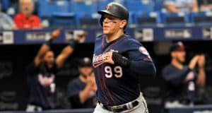 Morrison signs with Yankees