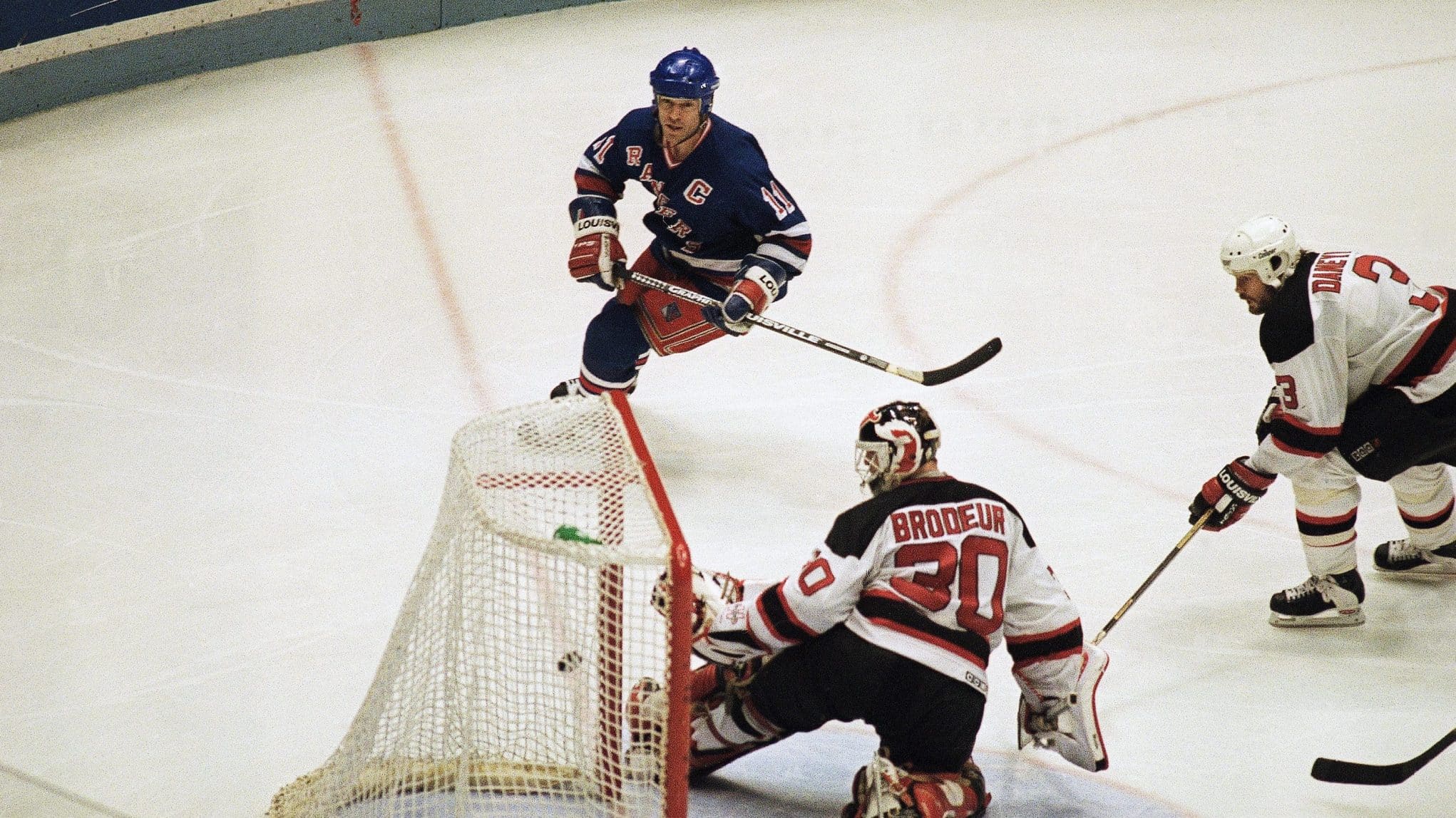 Mark Messier backed guarantee of Rangers victory with hat trick