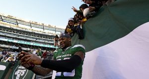 EAST RUTHERFORD, NEW JERSEY - DECEMBER 22: Le'Veon Bell #26 of the New York Jets takes a selfie with fans following the teams 16-10 win over the Pittsburgh Steelers at MetLife Stadium on December 22, 2019 in East Rutherford, New Jersey.