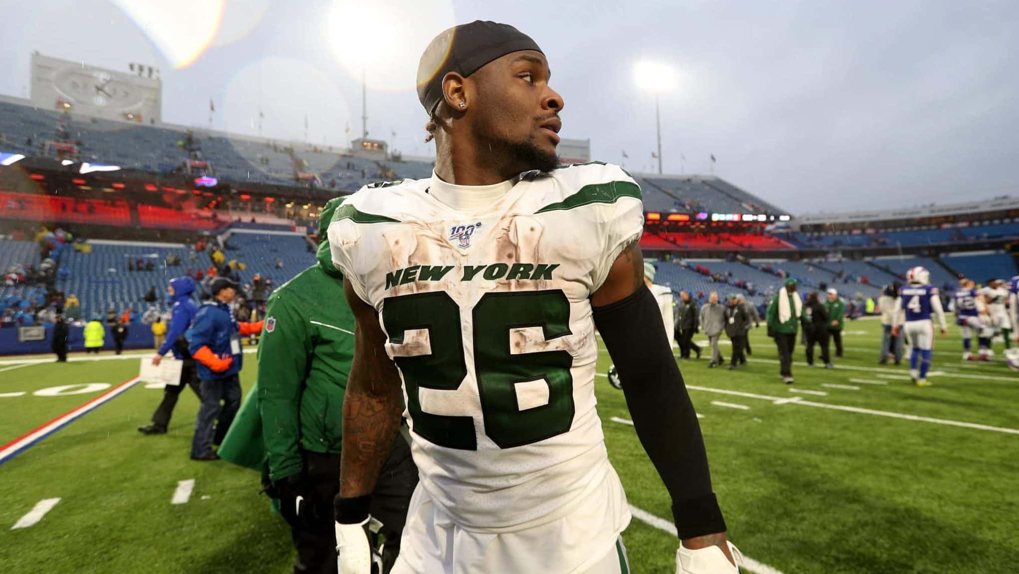 ORCHARD PARK, NEW YORK - DECEMBER 29: Le'Veon Bell #26 of the New York Jets walks off the field after an NFL game against the Buffalo Bills at New Era Field on December 29, 2019 in Orchard Park, New York.