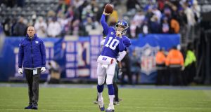 EAST RUTHERFORD, NEW JERSEY - DECEMBER 29: Eli Manning #10 of the New York Giants warms up prior to the game against the Philadelphia Eagles at MetLife Stadium on December 29, 2019 in East Rutherford, New Jersey.
