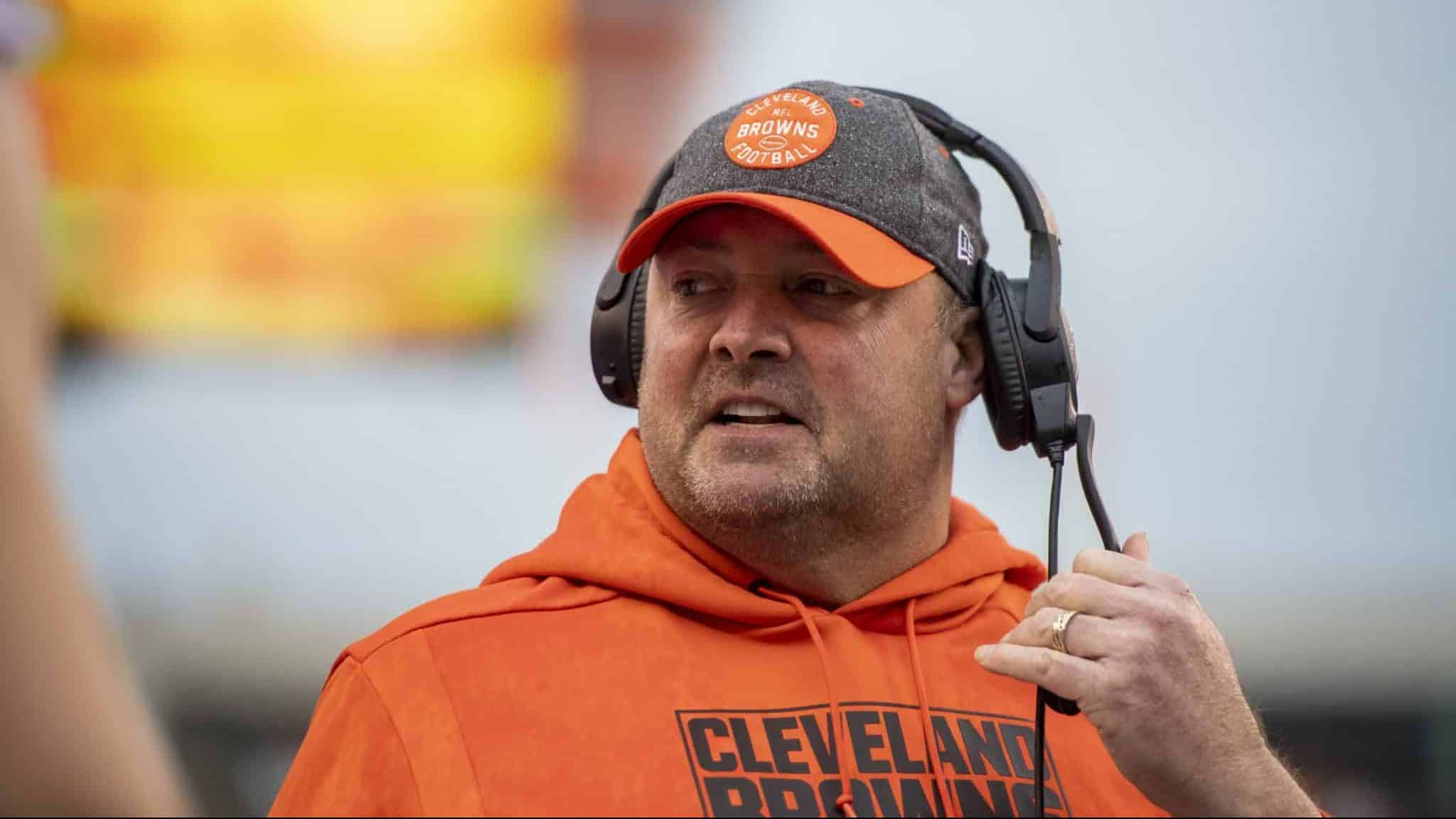 CINCINNATI, OH - DECEMBER 29: Head coach Freddie Kitchens of the Cleveland Browns talks to Baker Mayfield on the sidelines during the first quarter of the game against the Cincinnati Bengals at Paul Brown Stadium on December 29, 2019 in Cincinnati, Ohio.