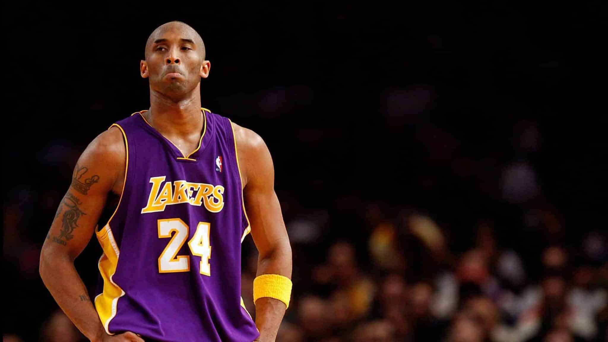 NEW YORK - FEBRUARY 02: Kobe Bryant #24 of the Los Angeles Lakers walks down the court against the New York Knicks on February 2, 2009 at Madison Square Garden in New York City. NOTE TO USER: User expressly acknowledges and agrees that, by downloading and or using this photograph, User is consenting to the terms and conditions of the Getty Images License Agreement.