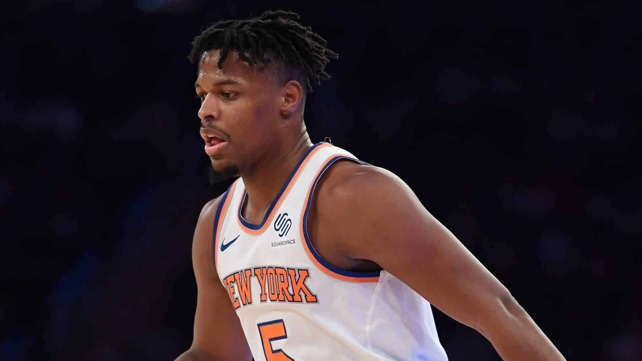 New York Knicks point guard Dennis Smith Jr. has missed nine straight games with a strained oblique.