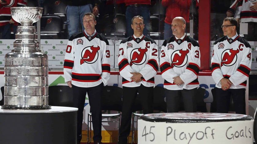 New Jersey Devils honor 2000 team with 