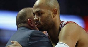 CHICAGO, IL - DECEMBER 13: Taj Gibson #22 of the Chicago Bulls hugs head coach Tom Thibodeau of the Minnesota Timberwolves before the game at the United Center on December 13, 2016 in Chicago, Illinois.