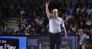 LA RIOJA, ARGENTINA - NOVEMBER 29: Jeff Van Gundy head coach of USA gestures during a match between Argentina and USA as part of FIBA Americas Qualifier for FIBA Basketball World Cup China 2019 at Superdomo on November 29, 2018 in La Rioja, Argentina.