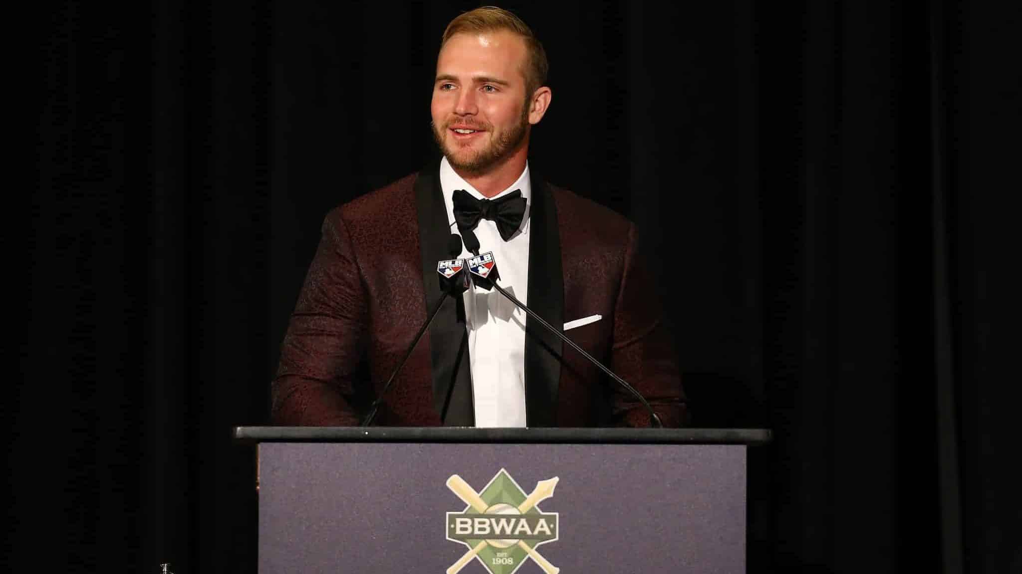 NEW YORK, NEW YORK - JANUARY 25: Pete Alonso of the New York Mets speaks after receiving his 2019 National League Rookie Of The Year Award during the 97th annual New York Baseball Writers' Dinner on January 25, 2020 Sheraton New York in New York City.