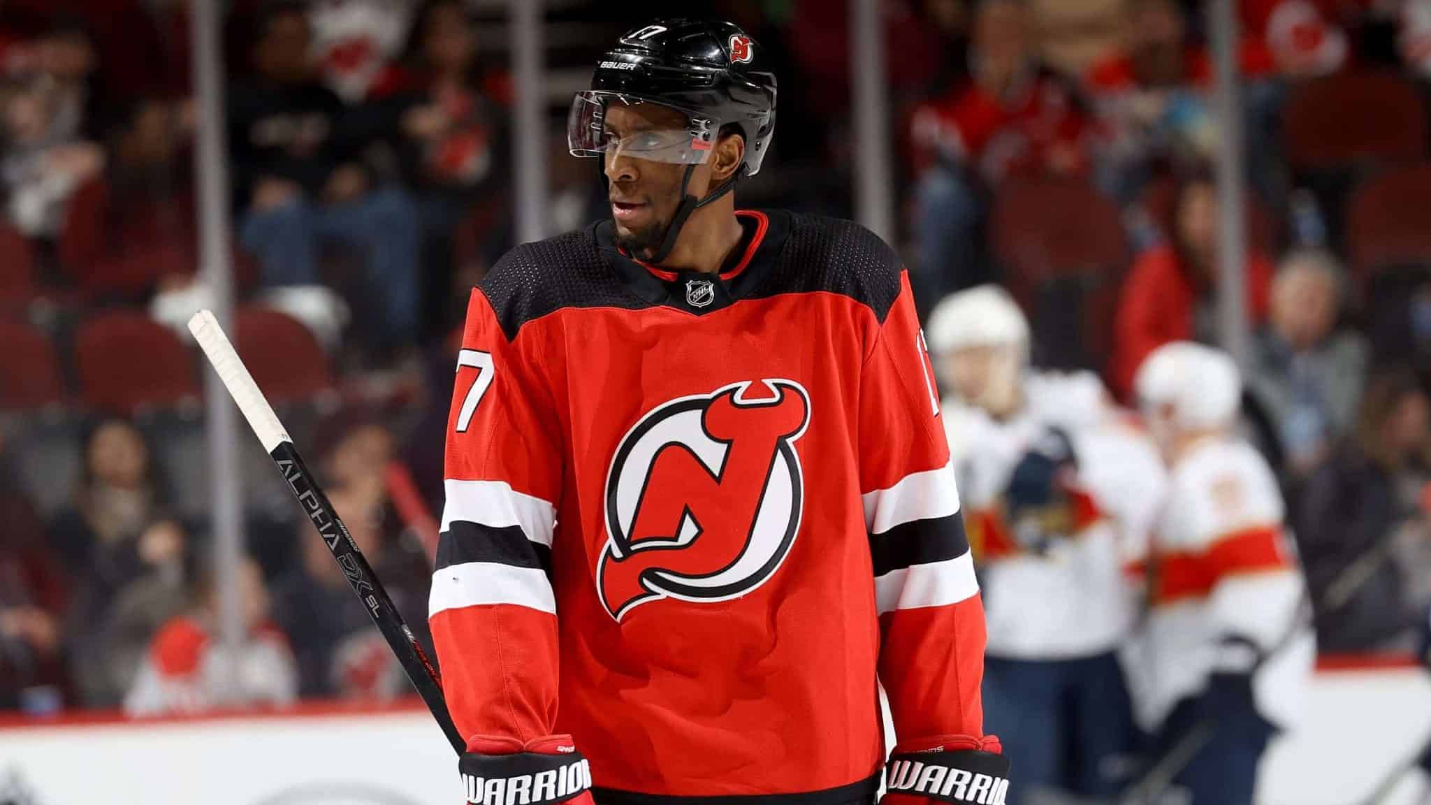 NEWARK, NEW JERSEY - FEBRUARY 11: Wayne Simmonds #17 of the New Jersey Devils reacts after the Florida Panthers scored in the second period at Prudential Center on February 11, 2020 in Newark, New Jersey.