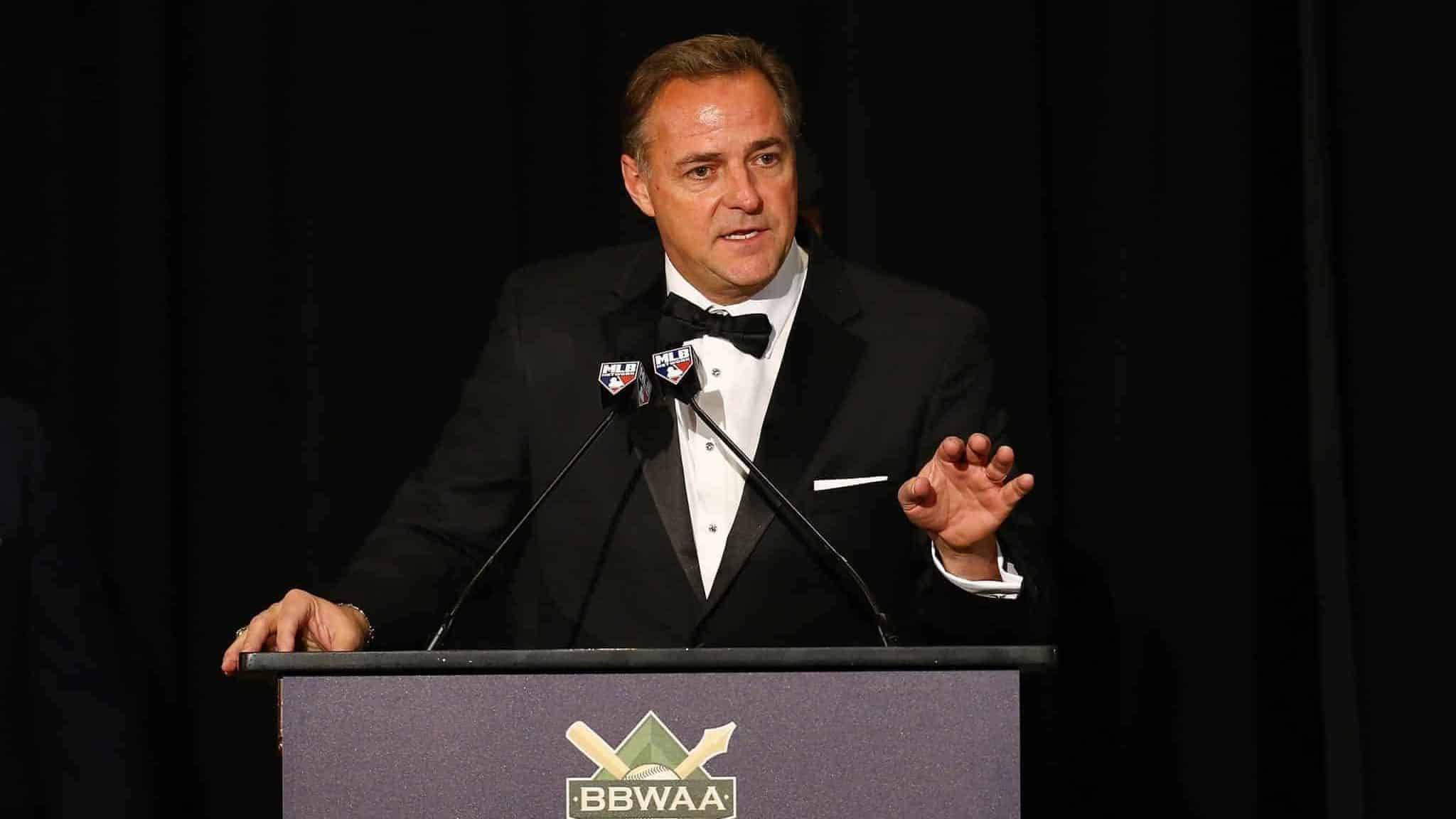 NEW YORK, NEW YORK - JANUARY 25: Al Leiter speaks after receiving the 