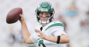 JACKSONVILLE, FLORIDA - OCTOBER 27: David Fales #3 of the New York Jets throws a pass before the start of a game against the Jacksonville Jaguars at TIAA Bank Field on October 27, 2019 in Jacksonville, Florida.