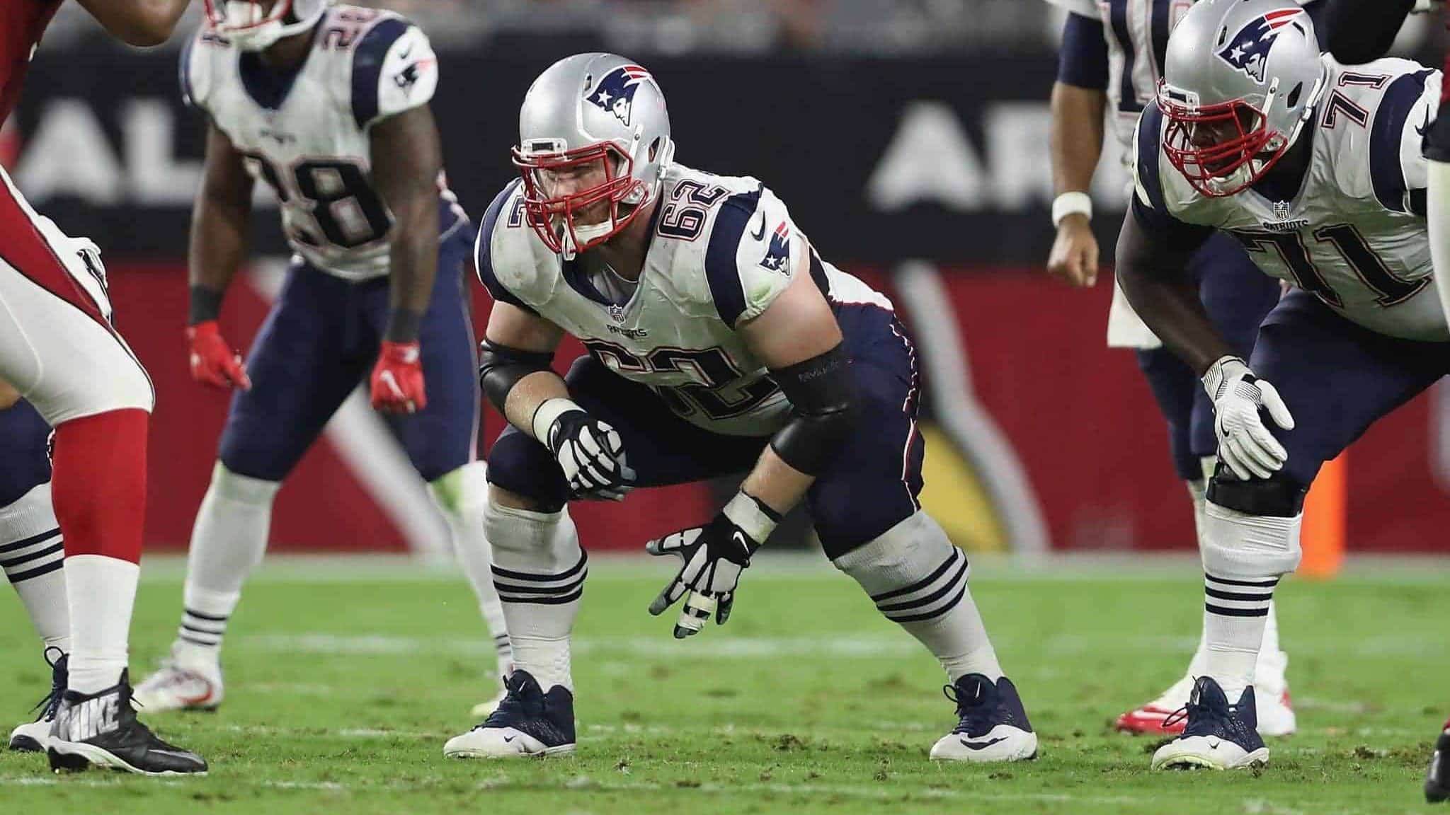 GLENDALE, AZ - SEPTEMBER 11: Guard Joe Thuney #62 of the New England Patriots during the NFL game against the Arizona Cardinals at the University of Phoenix Stadium on September 11, 2016 in Glendale, Arizona.