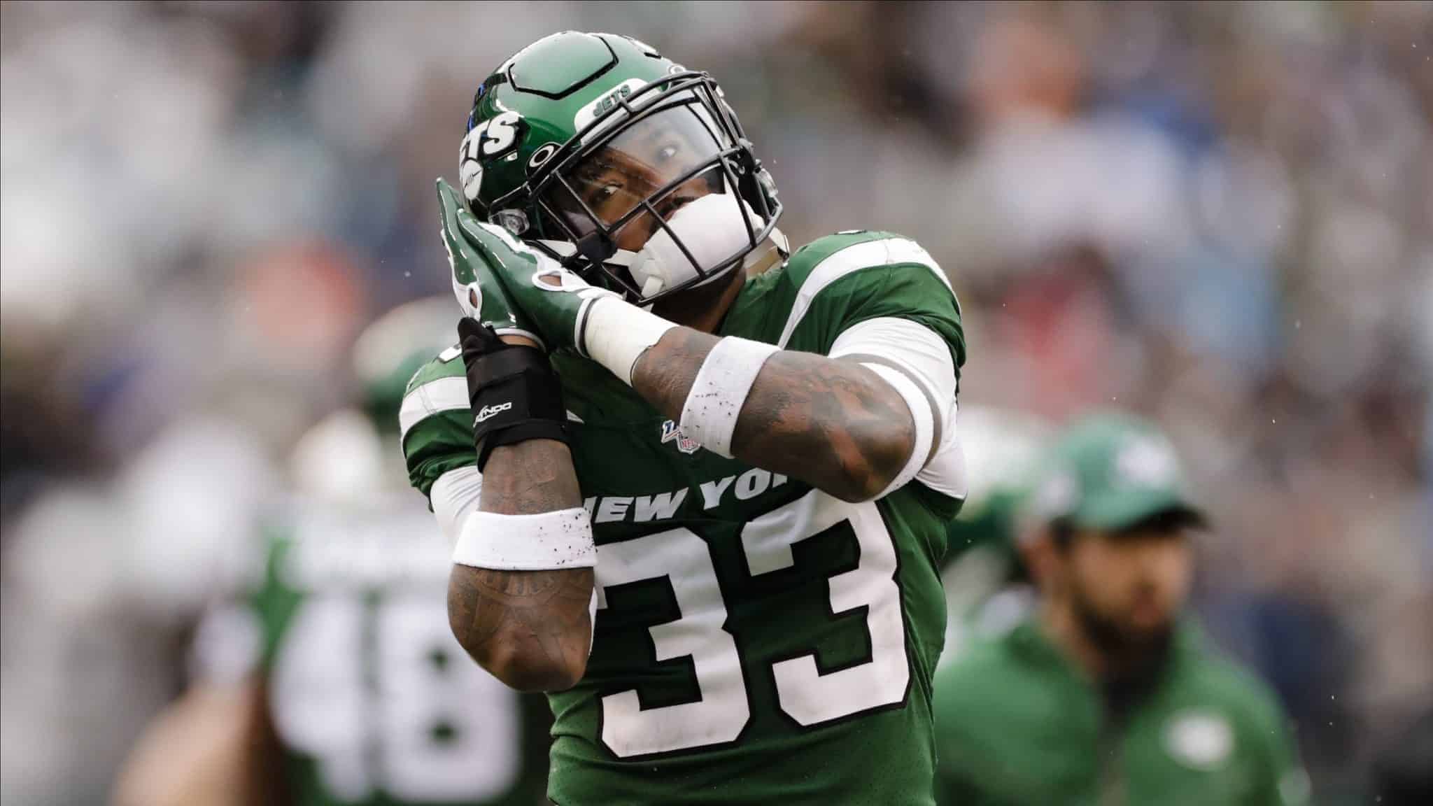 New York Jets strong safety Jamal Adams (33) reacts during the first half of an NFL football game against the Oakland Raiders, Sunday, Nov. 24, 2019, in East Rutherford, N.J.