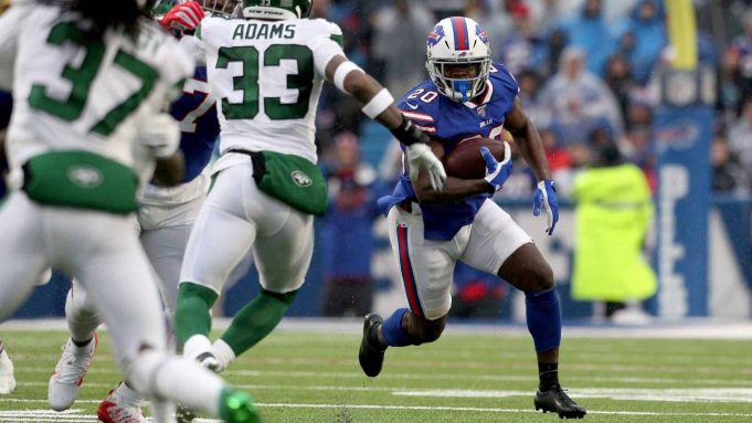 ORCHARD PARK, NEW YORK - DECEMBER 29: Frank Gore #20 of the Buffalo Bills runs the ball during the first quarter of an NFL game against the New York Jets at New Era Field on December 29, 2019 in Orchard Park, New York.
