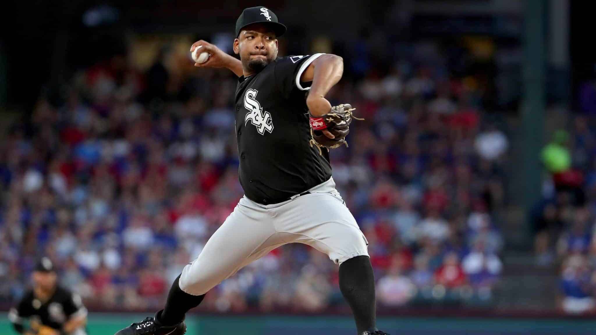 ARLINGTON, TEXAS - JUNE 22: Odrisamer Despaigne #25 of the Chicago White Sox pitches against the Texas Rangers in the bottom of the first inning at Globe Life Park in Arlington on June 22, 2019 in Arlington, Texas.