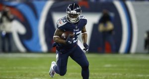 NASHVILLE, TN - DECEMBER 6: Dion Lewis #33 of the Tennessee Titans runs with the ball against the Jacksonville Jaguars during the first quarter at Nissan Stadium on December 6, 2018 in Nashville, Tennessee.