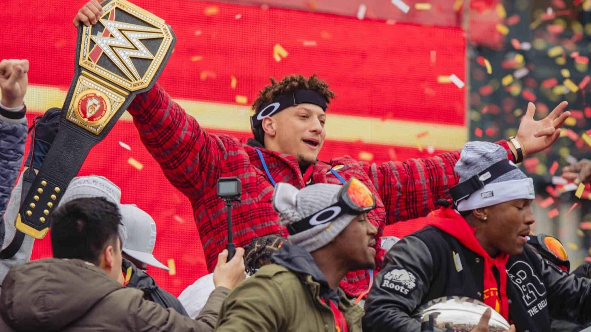 Patrick Mahomes Signs 10 Year Extension With The Kansas City Chiefs