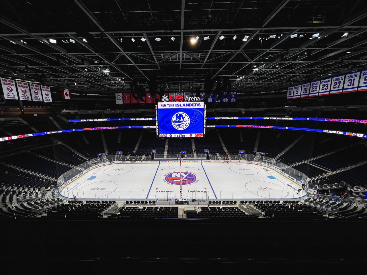Islanders fans to UBS Arena for first time