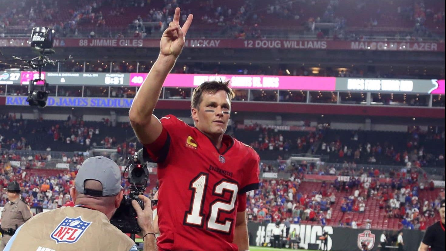 NFL fans blast Tom Brady over his bizarre ticket request for 49ers